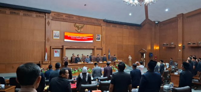 
					Ketua DPRD Aidi Hatta Pimpin Paripurna Ranperda RTRW Muaro Jambi Tahun 2024- 2044