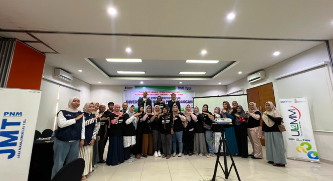 
					Dorong Daya Saing UMKM, Kolaborasi PNM dan Rumah BUMN Gelar “Madani Empowerreuner” di Jambi