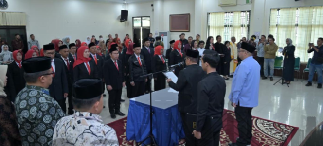
					Pemerintah Kota Jambi Lantik Pejabat Strategis, Perkuat Layanan Pendidikan dan Kesehatan