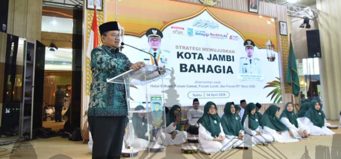 
					Maulana-Diza Halal Bihalal Bersama Ketua Forum RT se-Kota Jambi, Perkuat Silaturahmi dan Kolaborasi