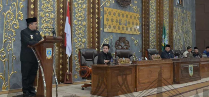 
					Pemkot Jambi Jawab Pandangan Umum Fraksi DPRD atas LKPJ Wali Kota Jambi Tahun 2025