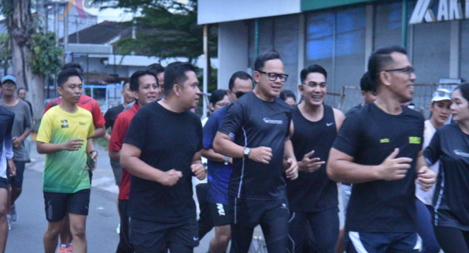
					Wamendagri Bima Arya Dorong Investasi Danantara di Kota Jambi, Pertegas Penyelesaian Permasalahan Sampah