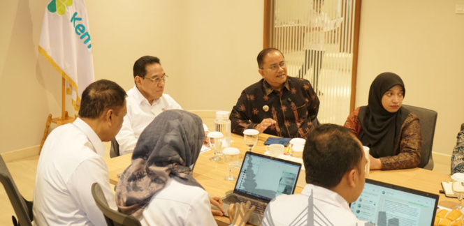 
					Tingkatkan Layanan Kesehatan, Wali Kota Maulana Sambangi Kementerian Kesehatan RI