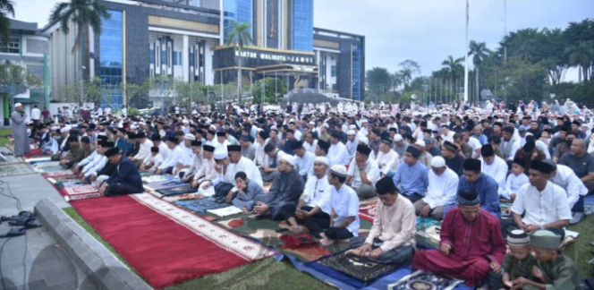 
					Idul Fitri sebagai Momentum Spiritual dan Sosial di Kota Jambi