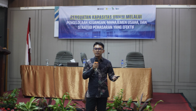 
					Rumah BUMN Jambi Bekali UMKM Strategi Pemasaran Efektif, Peserta Belajar Branding dan Pemanfaatan AI untuk Promosi Digital