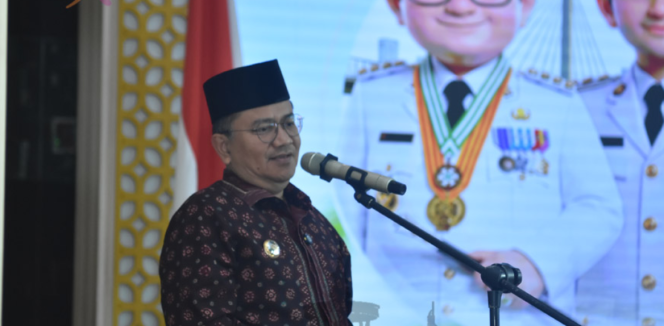 
					Wali Kota Maulana Lepas 838 Jamaah Calon Haji Kota Jambi, Tekankan Pentingnya Menjaga Kekompakan dan Nama Baik Daerah