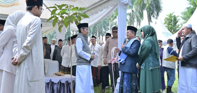 
					Pemkot Jambi Sembelih Hewan Kurban, Wali Kota Maulana Pastikan Distribusi kepada Masyarakat Tepat Sasaran