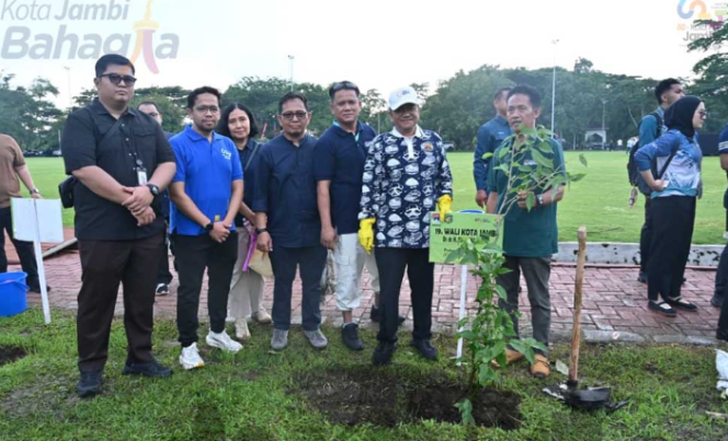 
					Tanam Pohon Kenanga di APEKSI, Wali Kota Jambi Tekankan Upaya Ciptakan Kota Tangguh