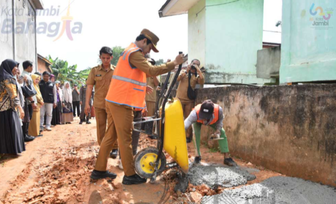 
					Program Kampung Bahagia Tahap I Resmi Dimanfaatkan, Wawako Diza: Bukti Nyata Pembangunan Berbasis Masyarakat