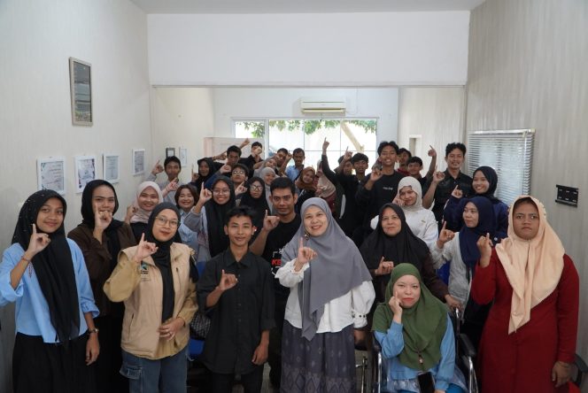 
					Rumah BUMN Jambi dan HWDI Latih 31 Wanita Disabilitas Bangun Personal Branding Digital