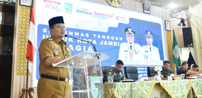 
					Menjaga Kota dari Tingkat Lingkungan: Satlinmas Jambi Diperkuat Menghadapi Tantangan Keamanan
