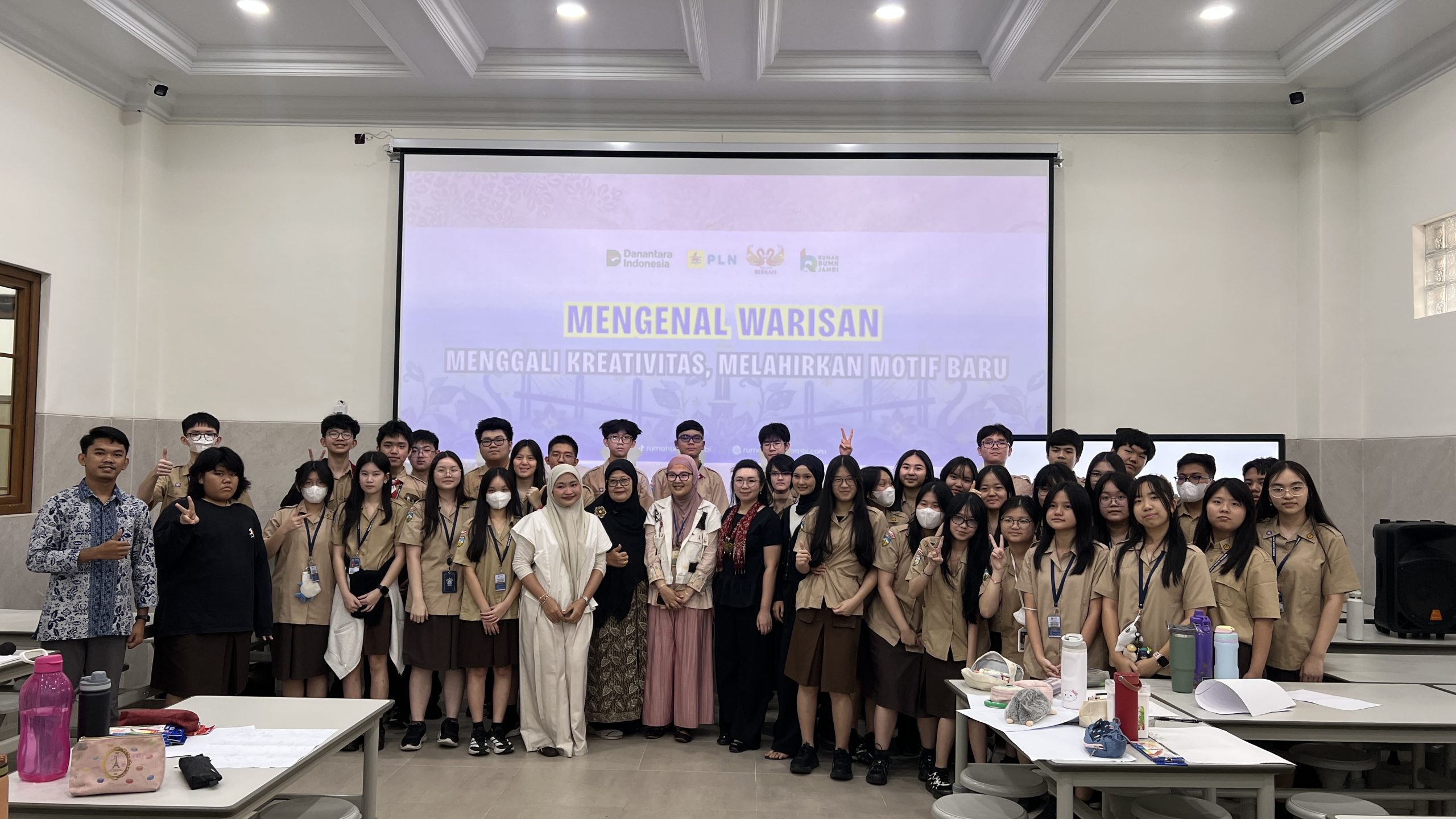 Lestarikan Warisan Budaya, Rumah BUMN Jambi dan Batik Jambi Berkah Latih Siswa Karunia Global School